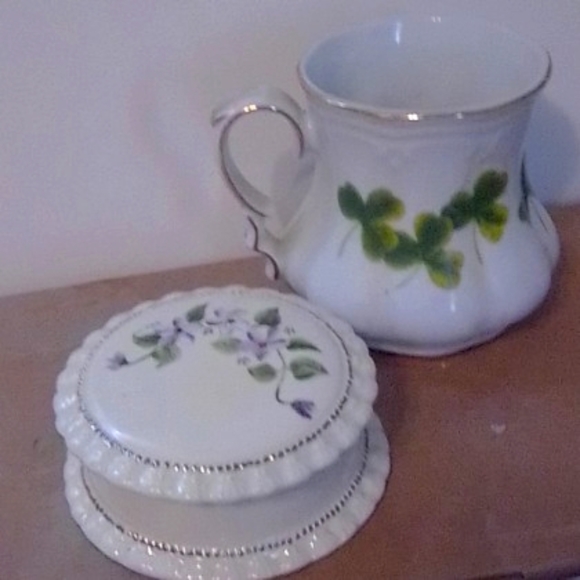 Porcelain cup and trinket box - Picture 13 of 14